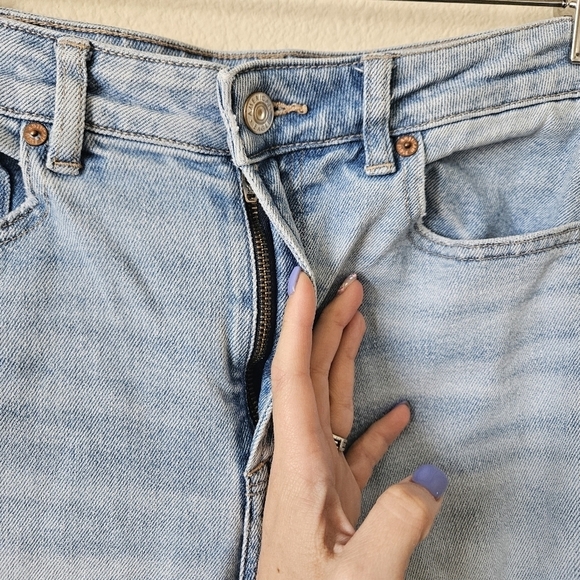 American Eagle AE Mom Straight Jeans 8R - Picture 3 of 11